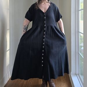 Minimalist Black Dress XL